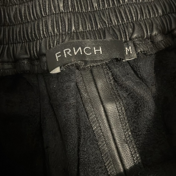 Frnch skirt with bow waist detail. - Picture 2 of 3